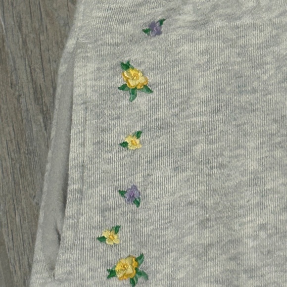 LIKE NEW! Women's PINK Victoria's Secret Gray Floral Jogger Sweatpants - SMALL - Picture 4 of 8